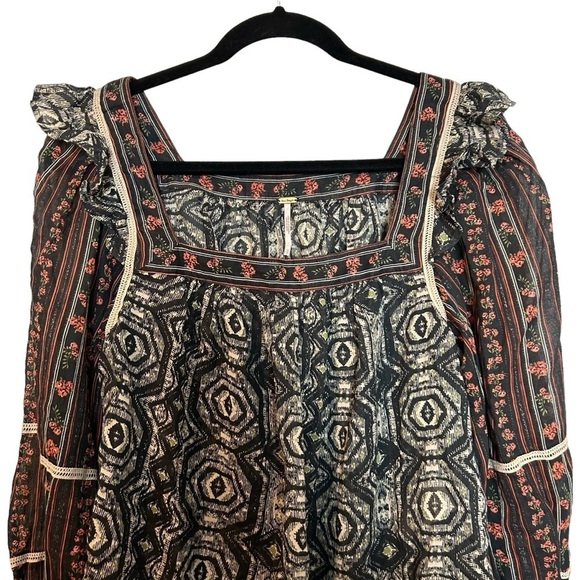 Free People Mostly Meadow Boho Hippie Puff Sleeve Semi Sheer Lace & Fringe Top - Picture 5 of 16